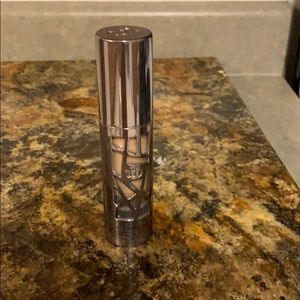 Urban Decay All Nighter Foundation Shade 3.25